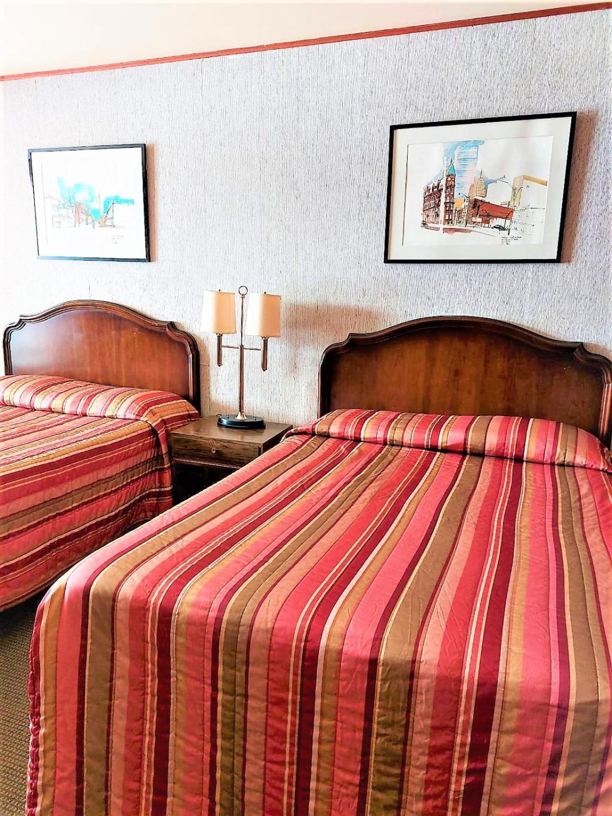 Red Top Motor Inn Iron Bridge Dış mekan fotoğraf
